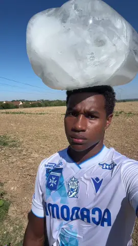 Canicule 2025 🥵 le retour du glaçon, j’ai un gros glaçon sur la tête 😂😂😂😂 #p#pourtoic#caniculea#anandesb