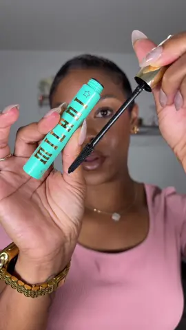 If you’ve never used a tubing mascara, @Milani Cosmetics has a Highly Rated Lenghtening mascara that works wonders!  A tubing mascara dries down quickly, coats and lengthens your lashes and is so easy to come off with warm water! The tubing slides off effortlessly!  #mascara #milani #tubingmascara #milanimascara #highlyratedmascara 