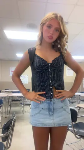 day ✌️of freshman year #backtoschool #fyp #outfitinspo #outfit #highschool