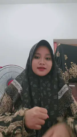 lagi kumat lg sm tiktok🤕🤣🤣 klau gk lg nelfon dengan suami,🤭😜