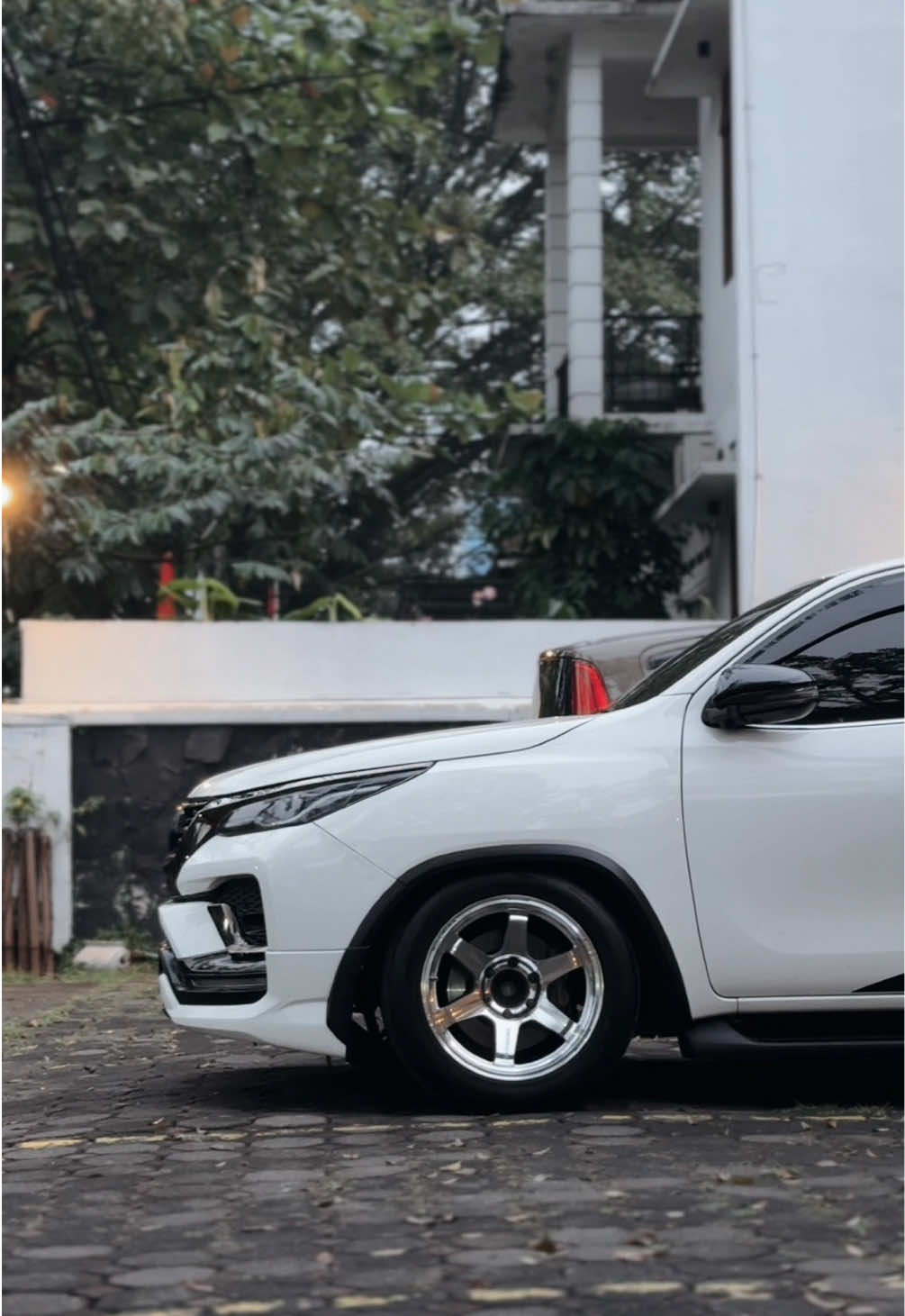vibes bandung abis ujan gaada lawan 🥰