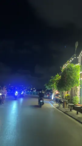 Tranh thủ đi lượn Hồ Tây đi, do dự sang năm cấm xe máy mất rồi... #langthanghanoi #chill #hotay #xh #xuhuongtiktok 