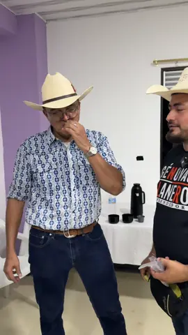 Que fue que fue que fue 🤠#jorgeguerrero #cantante #llanero #genovas 