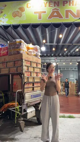 Hôm nay em về 90 thùng bánh Trung Thu Tân Dân Lợi cho khách yêu nhà em ! #tandanloi #xuhuong #banhpiatandanloi #banhtrungthutandanloi #banhtrungthu 