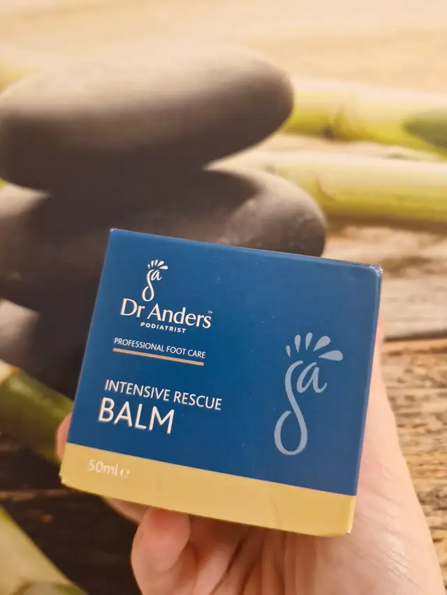 AD : Kindly gifted by Dr Anders Podiatrist how great does this foot care trio look?  Can't wait to check it out! Join me soon for a closer look and review 😀 #dranders #dranderspodiatrist #footcare #intensiverescuebalm #nourishingdailytherapy 