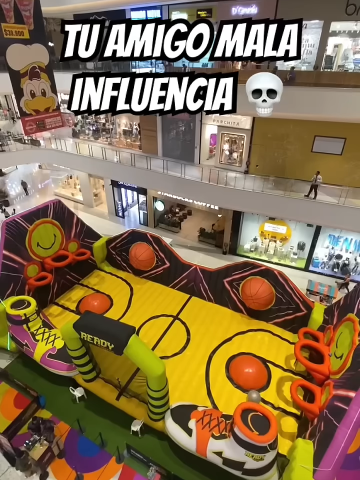 Daño un INFLABLE GIGANTE 💥😫 // Andylive