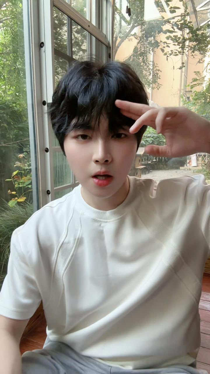 Hello TikTok, I’m Royce！ Let’s make some noise here! 👀 Stay tuned & hit that follow Royce! 生活小片段、幕后日常都准备好了📦 #Royce's  Slow Life Laboratory##Vlog 