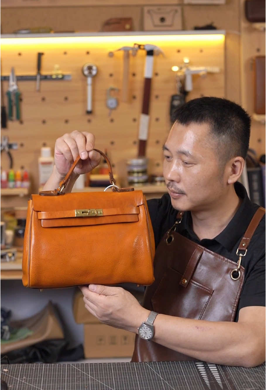 I heard that you like my handmade bags very much, so I made more bags.