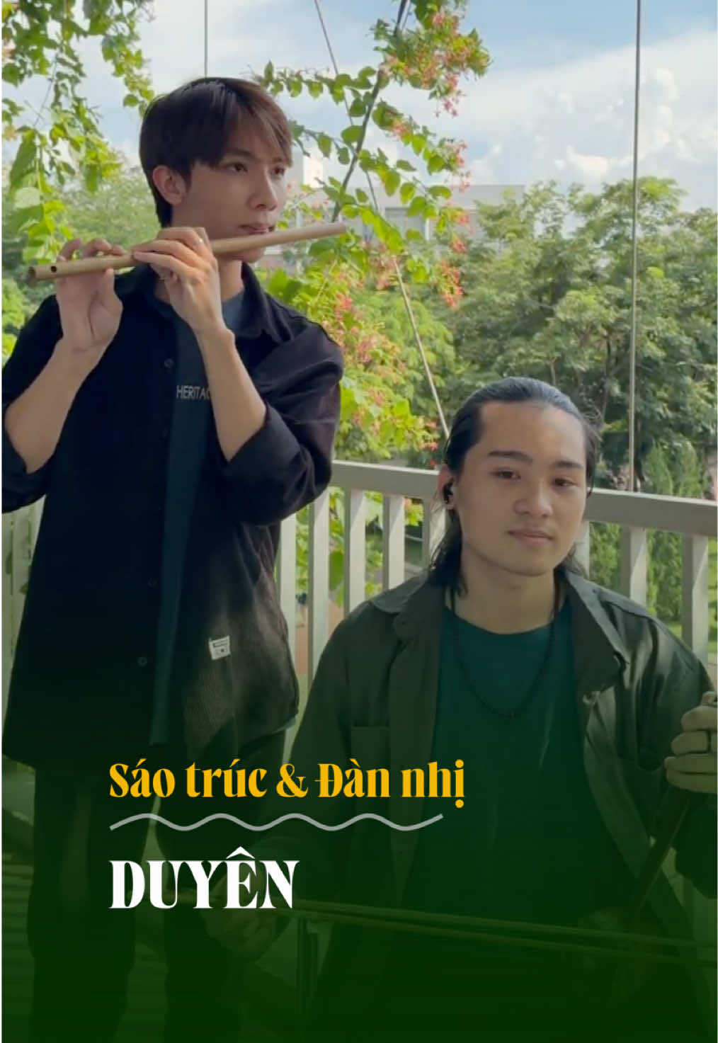 Khi tiếng sáo trúc và đàn nhị cùng kết hợp với nhau trong một đoạn của bài “Duyên” được thể hiện bởi Vũ Quang Việt và Trần Đức Tài - sinh viên trường Đại học FPT  #tichtichtinhtang #FPTUniversity #fpteducreativespace #duyen #emxinhsayhi 