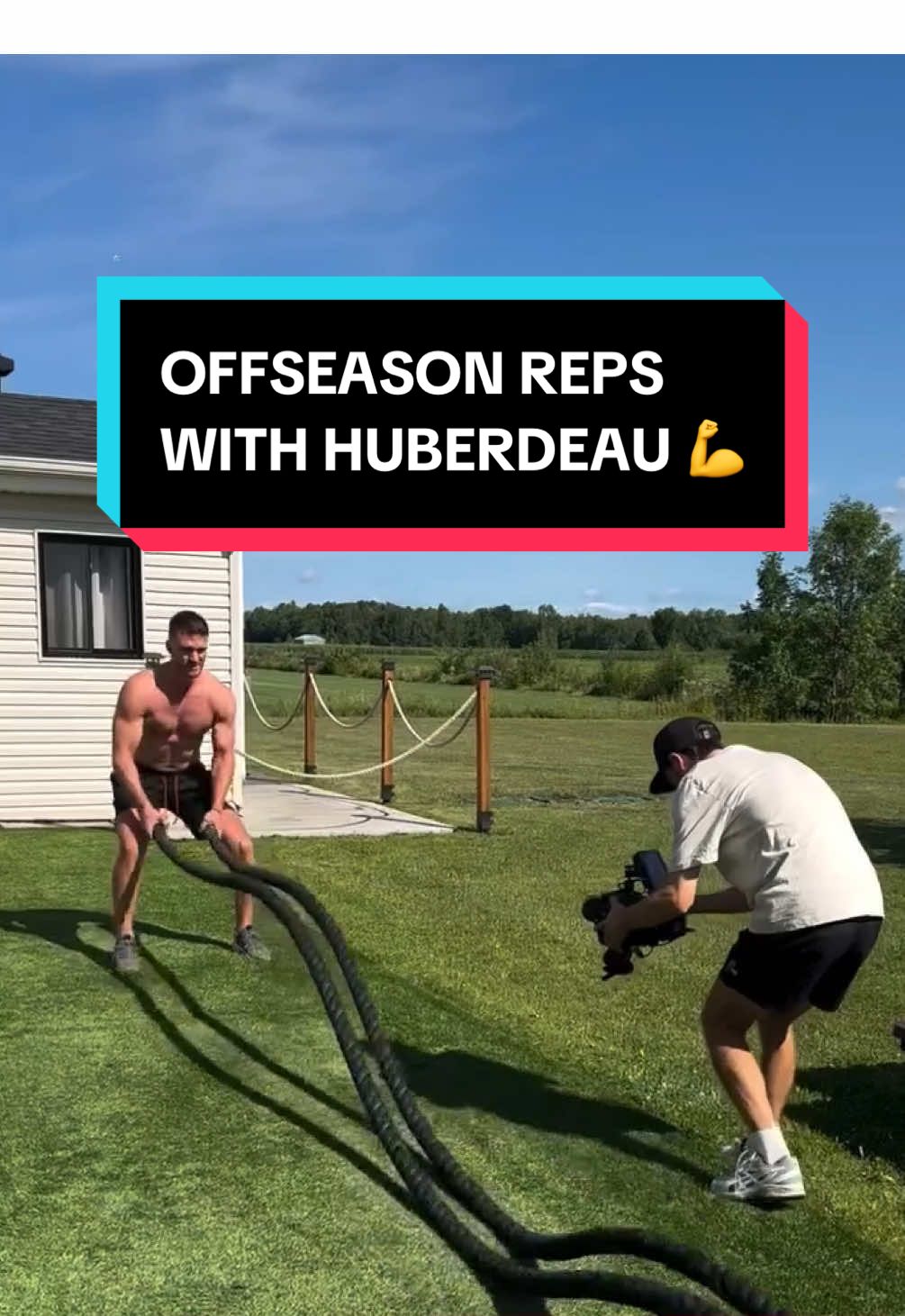 making it look easy 💪 (🎥: IG/jonnyhuby11) #hockey #NHL #JonathanHuberdeau #CalgaryFlames #SportsTikTok 
