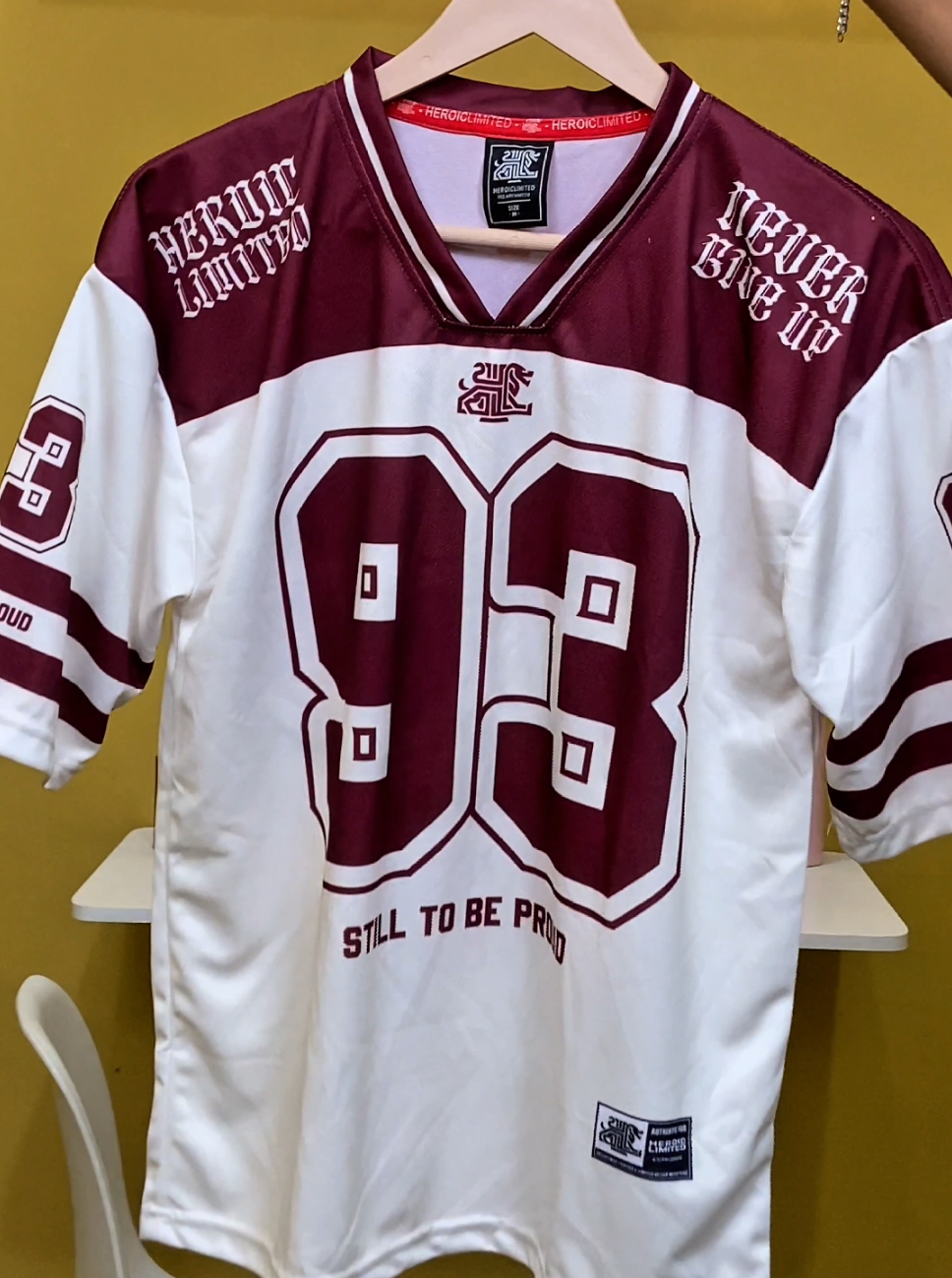 Jersey original dari Heroiclimited bukan kaleng-kaleng. Cocok buat cowok dan cewek. #jerseyunisex #jersey #heroiclimited #jerseyoriginal #bajujersey 