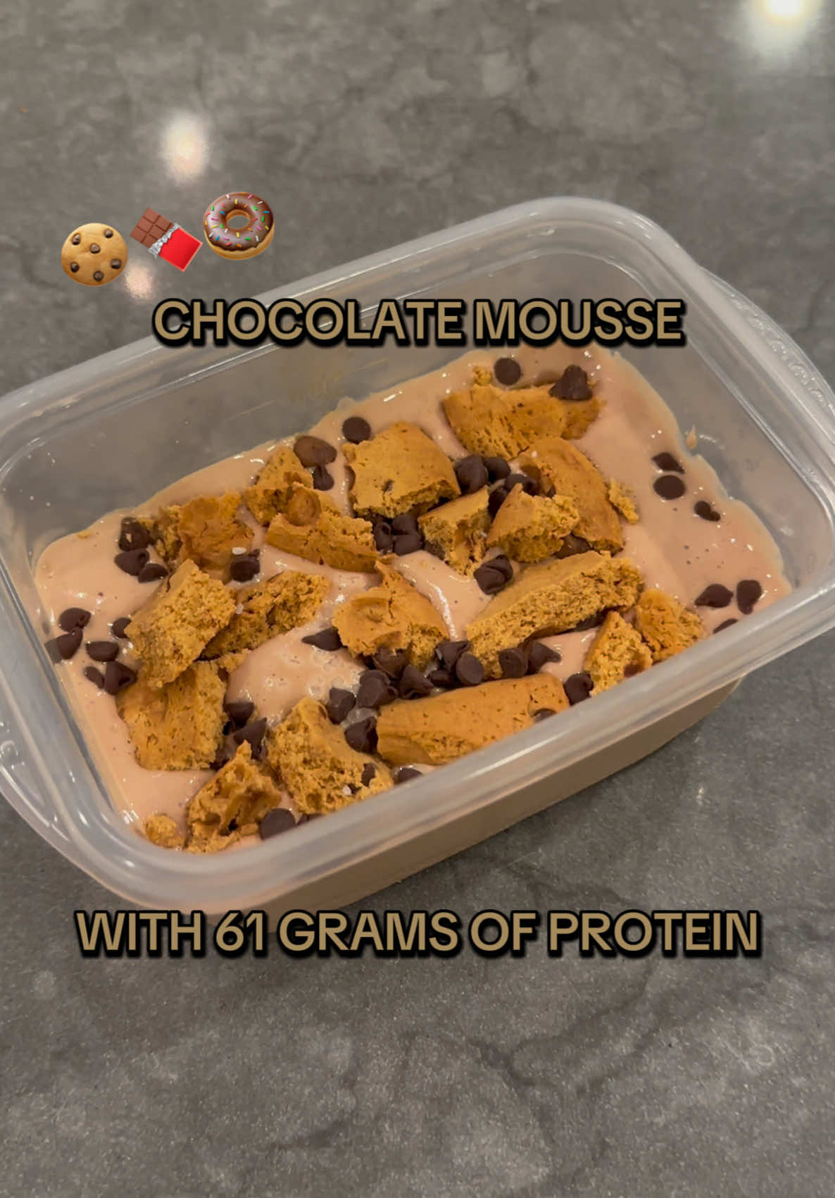 Try this delicious chocolate mousse recipe with 61 grams of protein! 🍪🍪🍫🍫 MACROS: 485 cals 61g protein 8g fiber 5g added sugar INGREDIENTS: - 1 cup low fat cottage cheese - 1 scoop chocolate protein powder - 2 tbsp sugar free syrup (optional sweetener) - 1 atkins cookie (or cookie of choice!) - 1/2 tbsp mini chocolate chips - 1 sprinkle of sea salt RECIPE: 1. Blend cottage cheese, protein powder, & sweetener 2. Pour into container & top with cookie chunks, mini chocolate chips, and sea salt 3. Refrigerate for >1 hour (or freeze for shorter wait) & enjoy 4. Keep in fridge if needed to store the dessert #highprotein #healthyrecipes #healthydessert #lowcalorie #lowsugar 