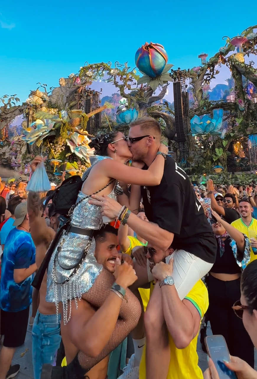 nunca vou me cansar de reviver esse momento 🥹💍  - SIM por toda vida!  Ps. Chorando com esse áudio. 🧿 #noivado #pedidodecasamento #casamento #tomorrowland 