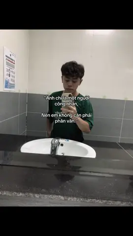 Anh chỉ là một người công nhân. #xuuuuuuuuuuuhuonggggggggggg 