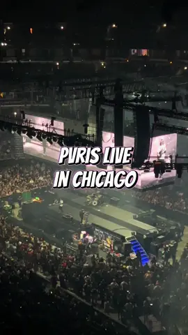 Pvris live in Chicago opening for Linkin Park at the United Center @PVRIS @United Center #music #livemusic #concert 