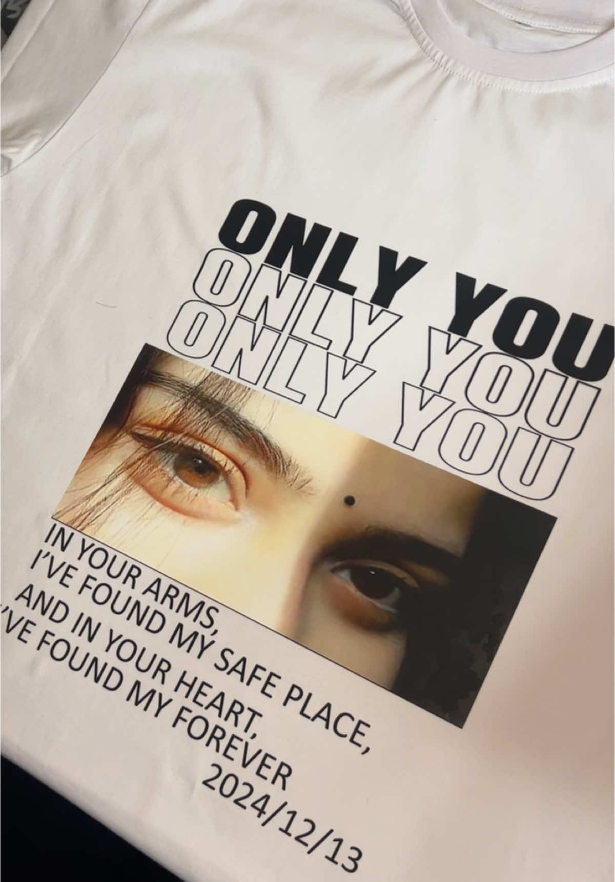 Tag your loved ones!❤️ dm us for the order 🫶 #coustumeidea #fyp #business #the_aura_wears #customized #tshirt #eyetshirt 