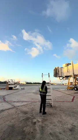 We continue working on what I love ✈️
