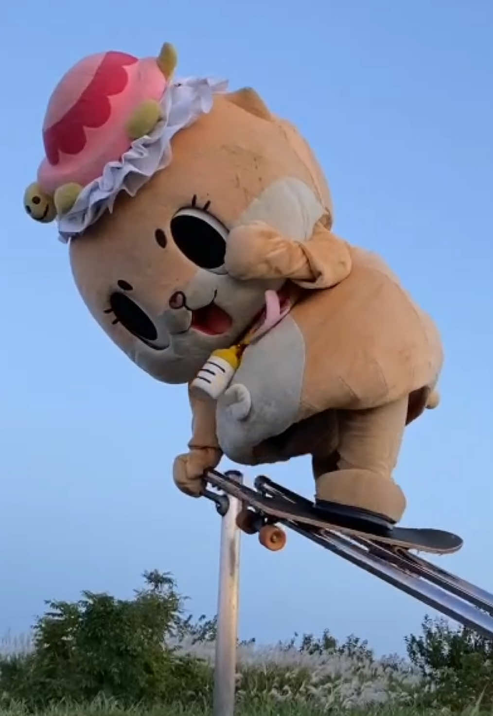 เราจีตันนะ⭐️ เรากำลังจะเป็นนักสเก็ตบอร์ดนะ🛹 #Chiitanhouse #siamsquareone #Chiitan #จีตัน #thailand #มาถึงเมืองไทยแล้ว #มาสคอต 