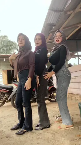 tinggi sendiri aku😝@Windaa Cann🤡 