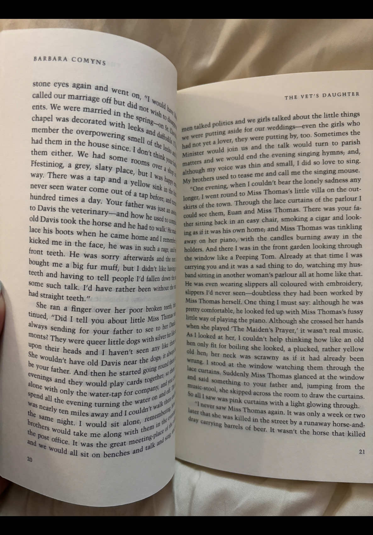 If I was Alice, her father would’ve caught these hands 😞 I almost cried during the first 2 chapters! 📖 The Ver’s Daughter by Barbara Comyns #litfic #bookish #BookTok #bookreview #nyrb