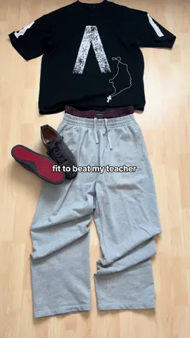 Ugh i hate school #school #balenciaga #archive #fashion #fashiontiktok #fyp #foryou #foru #foryoupage #fit #cristianlouboutin #paris #france #balenciaga #balenci 