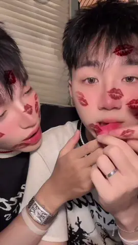 Có thể là nói câu nào suy nghĩ câu đó #nenvarung #nenrung #huyviet #couple #coupleviet 