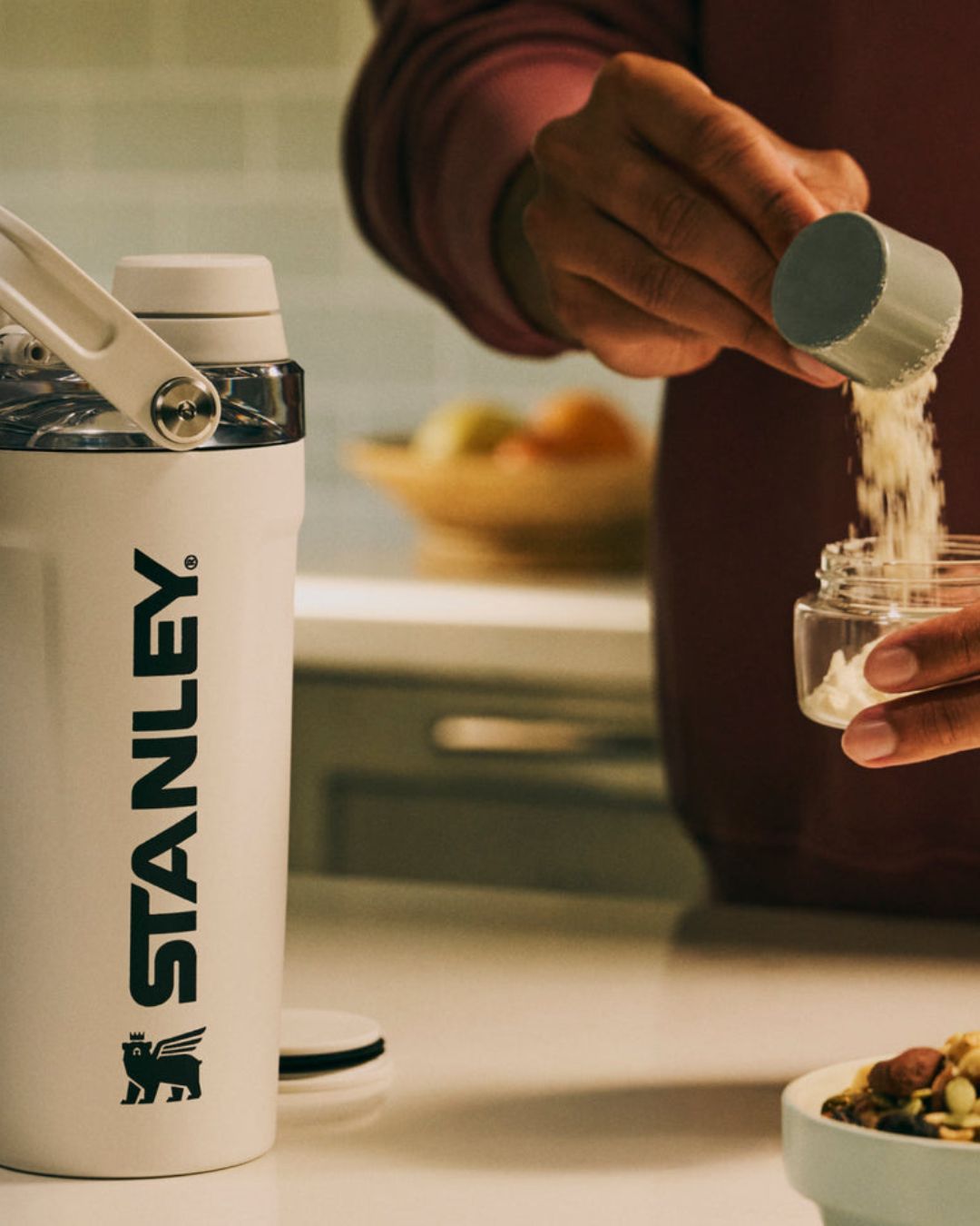 Un shaker, mil formas de usarlo. Smoothies, batidos… el nuevo Stanley Shaker se adapta a tu ritmo. Mezcla, agita, disfruta.
