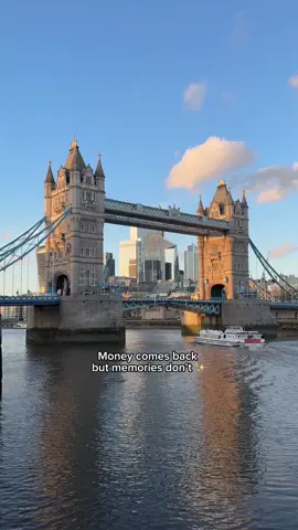 Money comes back, time doesn’t so make your day unforgettable with a TRS boat trip. ⛴️🩵 🔗 Use the link in bio today to book your next trip. #london #thamesriversightseeing #visitlondon #trs #riverthames 