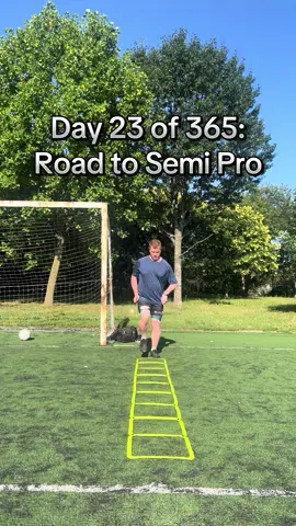 Day 23/365 — Agility + Passing⚽ Working on moving quicker and passing better 💪🏻 You all got this, be 1% better than yesterday 🙏🏻  #RoadToPro #worldcup #Football #Soccer #Athlete 