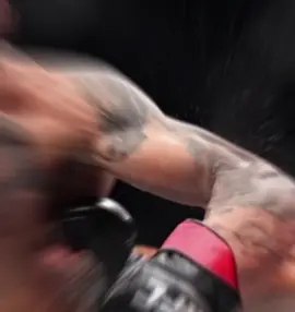 Charlin vai pegar pá hora 😤🇧🇷 #charlesoliveira #UFC #ufcrio #fiziev #dypalmole 