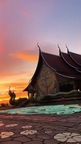 สวยมากก หนึ่งในวัดที่่สวยของอุบลเลย #วัดสวย  #วัดเรืองแสง  #อุบลราชธานี  #เขมจิราต้องรอด  
