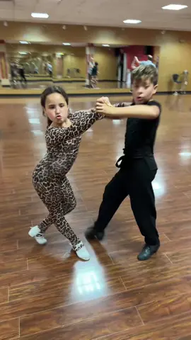 Samba practice 💃🏻🕺🏻 Artem and Gabriella #dance #samba #latin