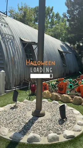 The first touches of Halloween have popped up in Radiator Springs😩🎃👻💀 #halloween #codeorange #carsland #trunkortreat #radiatorscreams 