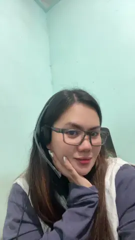 3am and still productive 😱well, I can’t sleep. And that’s how flexible ESL is☺️  #remotework #flexiblejob #ESLlife 