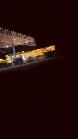 یہ دنیا بڑی عجیب جگہ ہے یہاں چہرے بدلتے ہیں، لہجے بدلتے ہیں، وعدے بدلتے ہیں، اور سب سے زیادہ، لوگ بدلتے ہیں، یہاں لوگ حقیقت سے زیادہ دکھاوے پر یقین رکھتے ہیں، سچ سے زیادہ جھوٹ پر، محبت سے زیادہ مفاد پر، اور خلوص سے زیادہ دھوکے پر۔🥺❤️‍🩹🥀