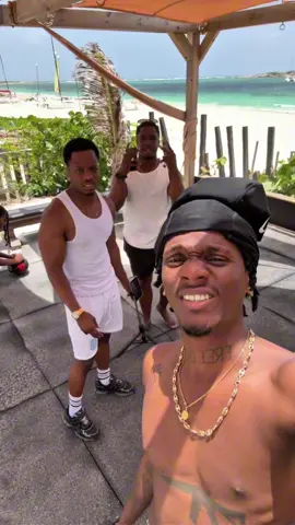 Training at @WAI WILD GYM SXM with my boys 💯🔥 @D.sgn @JayTnB @JK 