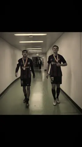 ta that dep doi.. #frenkiedejong #pedrigonzalez #havanlong_15 