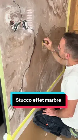 Comment réaliser un enduit décoratif faux marbre avec un enduit effet stucc l’antico de chez @stuccodeco.com  Tous les produits sont disponibles sur leur site code Flotuto #stuccfauxmarbre  #stucc #stucco #fauxmarbre #enduitfauxmarbee 