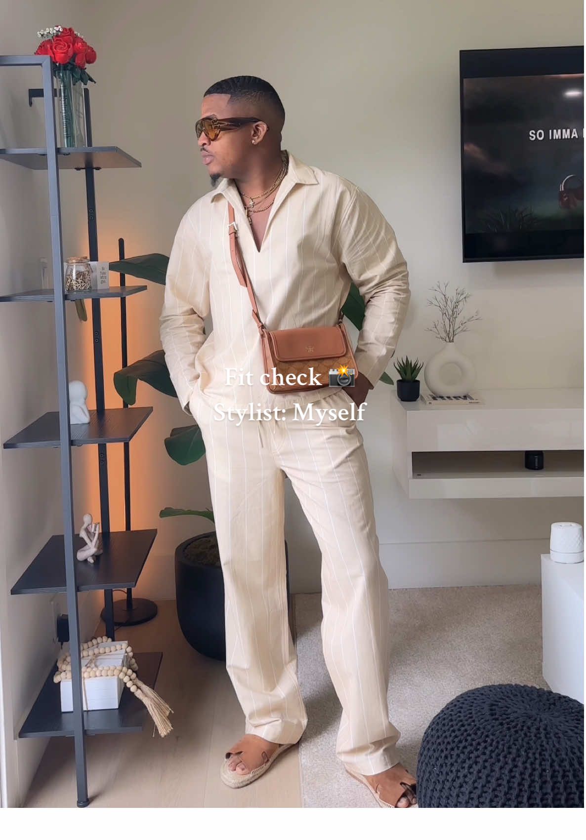 Back again with a detail fit check, let me know if you liking what you see!! #fitcheck #OOTD  Set from : @asos @ASOS.US  Bag : @MCM  Sandals : @hermes Sunglasses: @tomford