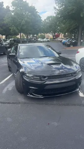 2020 Dodge Charger ScatPack 🐝 46k miles.  If you want it, hit my DM’s accepting all credit situations.