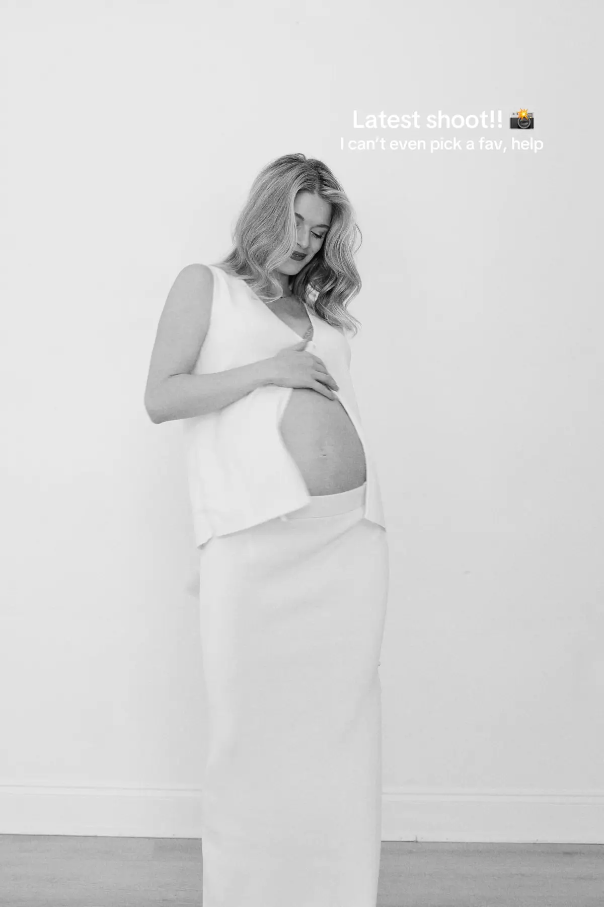 I can’t even pick a favorite #dfwphotographer #maternityphotoshoot 