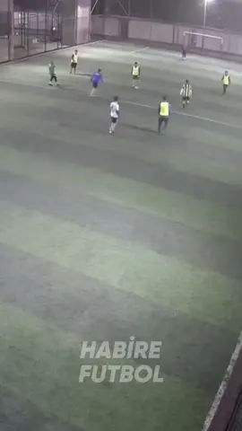 Önce direk sonra gol ⚽ #football #halısaha #gol #asist #güzelgoller #footballnews #skills #footballskills #futbolvideoları #keşfet #habirefutbol 