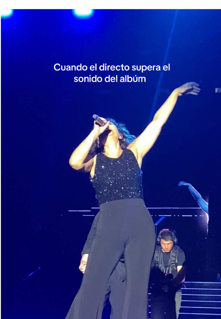 Es que sin ti no soy nada 🧡 #amaral #sintinosoynada #directo #musica #directomusica @Amaral 