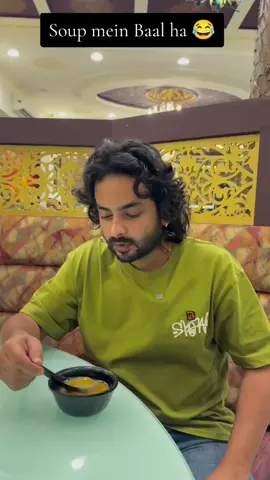 Fas gaya aaj to 😂  . . . #fyp #onemillionaudition #poetry #to #dontunderreviewmyvideo 