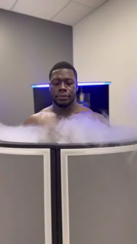 Regarde la vidéo entièrement évolution sur 3 combat . Personne ne peut lui enlever ses victoire car il n’a rien lâché !!! Ce mec c’est un monstre #workhard #nevergiveup #mindset #senegal #nopainnogain 