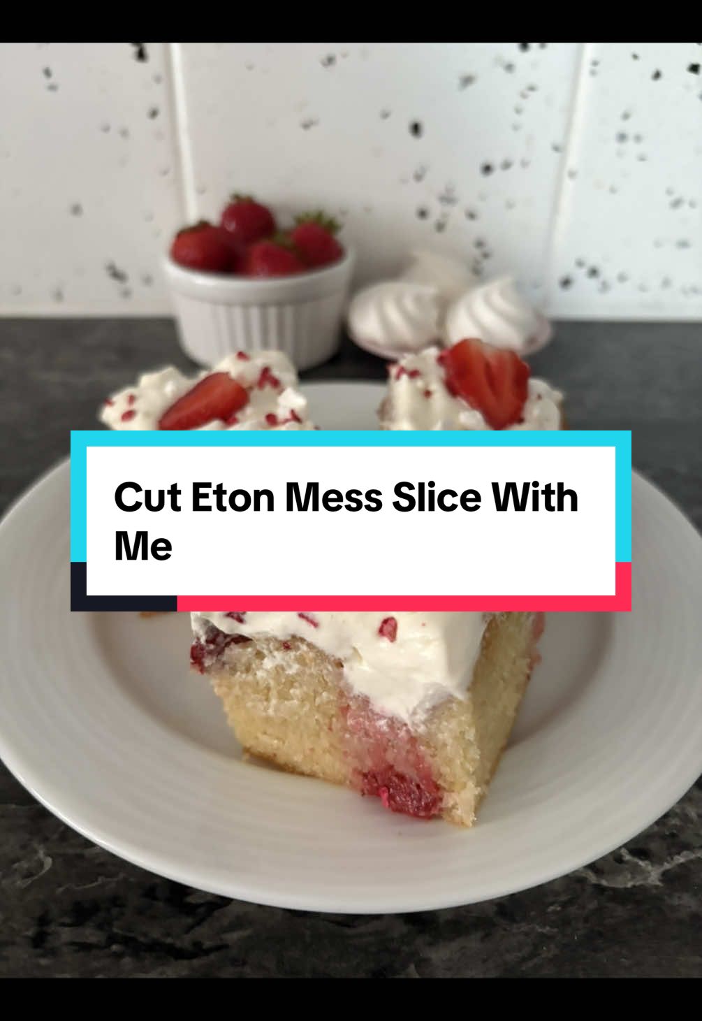 Cut Eton Mess Slice With Me 😍 This is so quick and easy to make traybake Eton Mess Slice 🤩 💖 #etonmess #bakingtiktok #summerdessert #katiesfoodiefinds #hobbybaker 