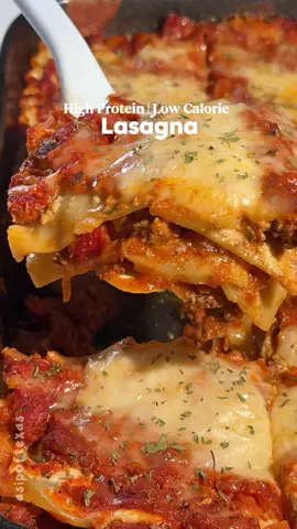 High Protein, Low Calorie Lasagna   All the cheesy, saucy comfort you love without the guilt! Perfect for meal prep, post-workout fuel, or a healthy family dinner. Made with lean ground beef, cottage cheese, and fat-free mozzarella for a lighter twist on the classic. Who says comfort food can’t be healthy?  Ingredients: 8 sheets lasagna pasta 1 carrot  1 onion  1 lb lean ground beef (97/3) Fat-free mozzarella cheese (amount as desired) Cheese Sauce: 2 cups cottage cheese 1 tsp salt 2 tsp garlic powder Meat Sauce: 1 jar pasta sauce ½ tbsp Italian seasoning ½ tbsp garlic powder 2 tsp paprika 1 tsp salt 1 tsp pepper 1 beef bouillon cube (optional) For full recipe, search high protein lasagna on my blog linked in bio  #lasagna #highprotein #lowcalorie #healthyrecipes #EasyRecipes  