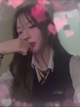 she's so embarrassing you cannot take her anywhere 😭 i love you jeong haseok #hayeon #tripleS