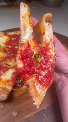 Woops🫟 Try my easy same day dough recipe, it’s the pinned post on my page! DM me your pizza pics to be featured in my stories🍕📸 Subscribe to my Patreon for step by step tutorials of my home-oven-pizzas📝🧪Link in bio #pizza #food #asmr #mukbang #Recipe 