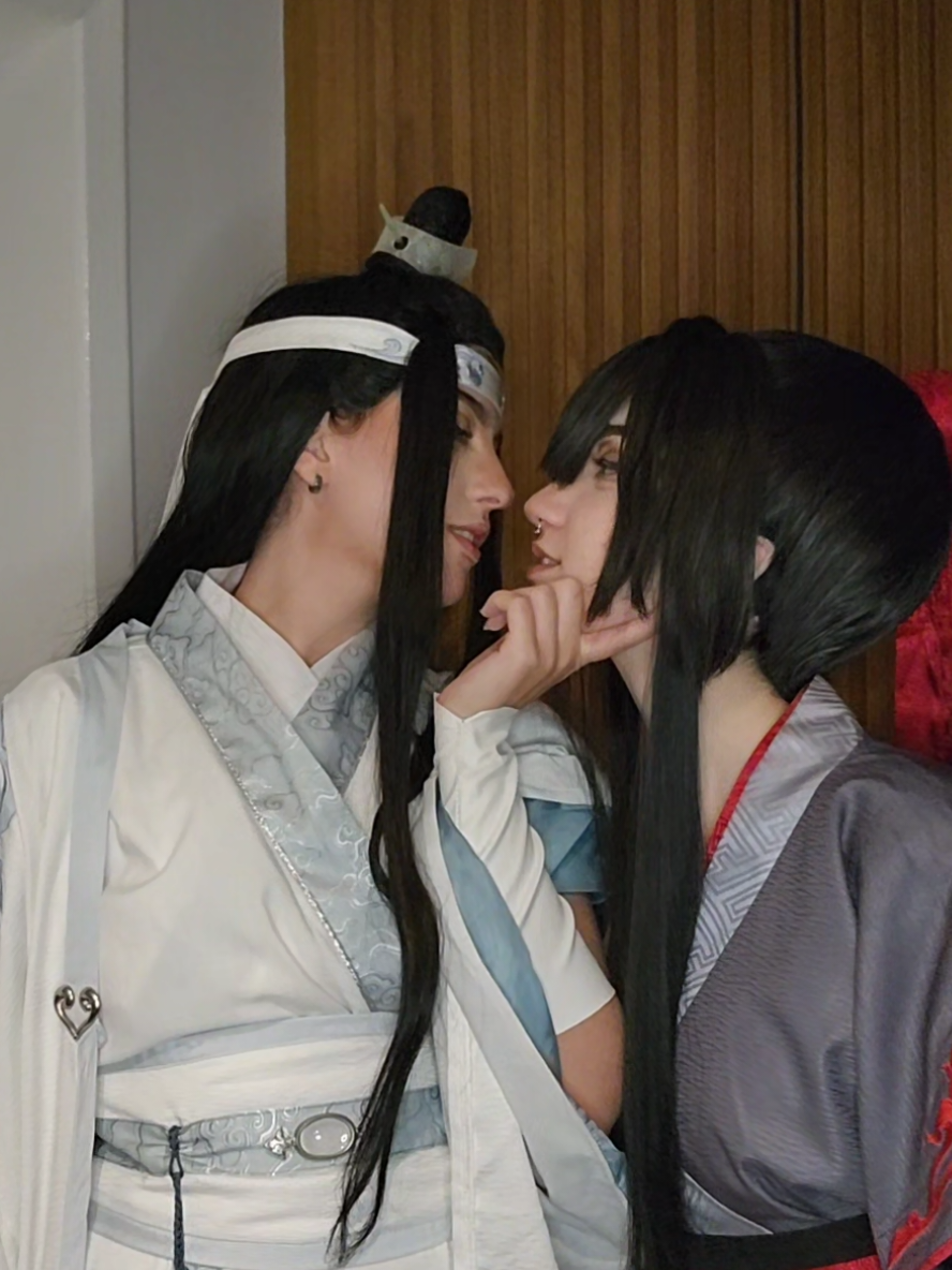 🫣🫣🫣 wei wuxian: @Isa Camacho  #modaozushi #wangxian #mdzs 